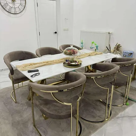 House For Tommorland 700 M In 2850 *