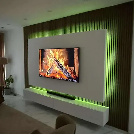 House For Tommorland 700 M In 2850 Semesterbostad Boom